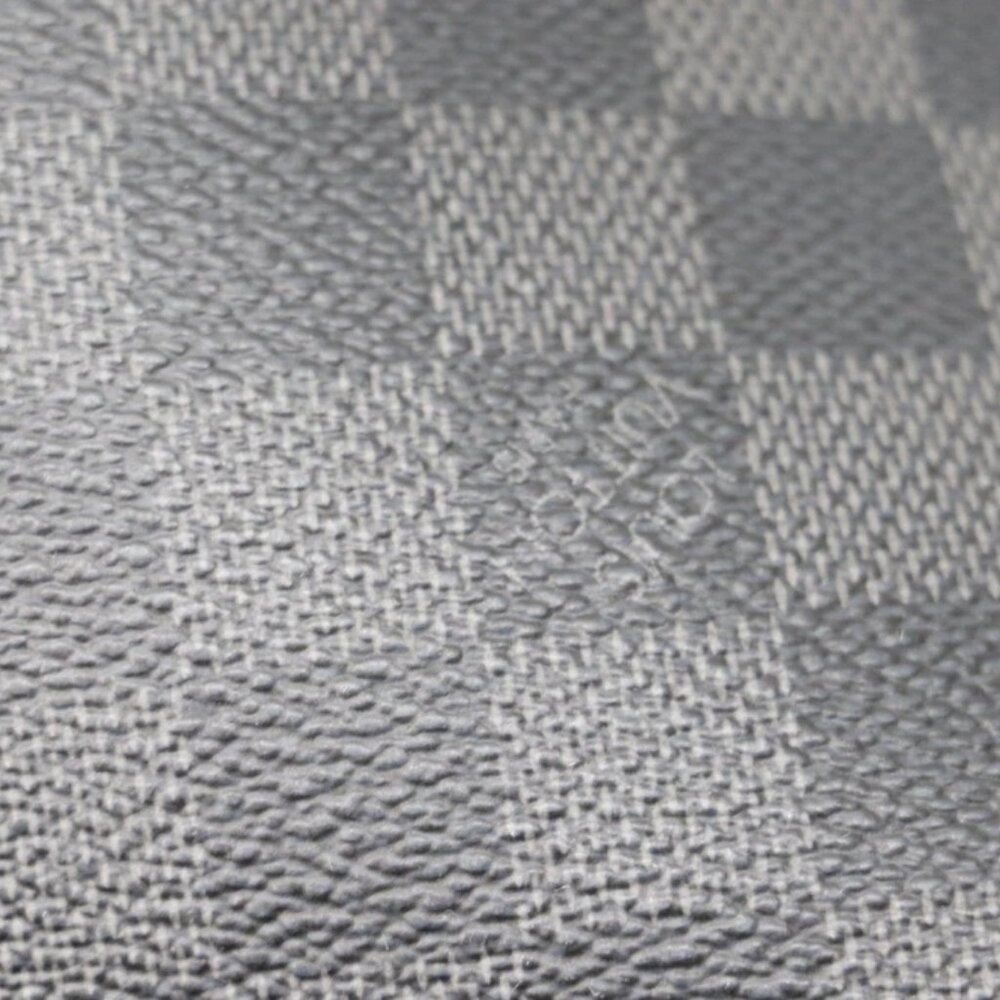 Louis Vuitton District Damier Graphite Messenger Bag - Black/Grey *READ* - Picture 3 of 16